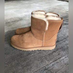 UGG Cory II Boot Size 6.5